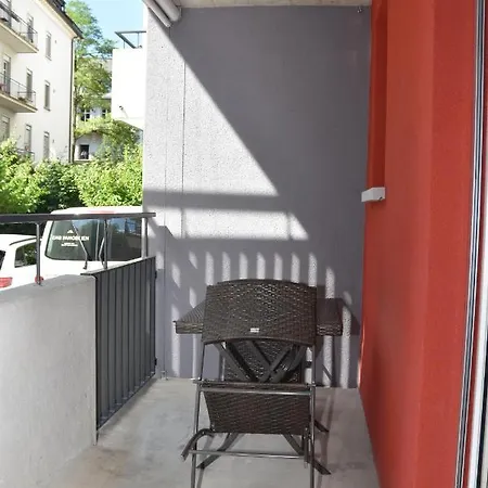 Fantastic Near - Flower 02 * Zúrich