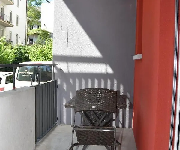 Fantastic Near - Flower 02 * Zürich